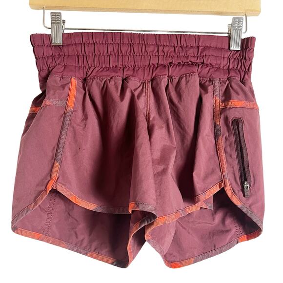 Lululemon Tracker Short II Stretch in Rust Berry Size 4 - Picture 1 of 10
